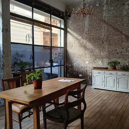 Old Workshop, Monthly * Santa Cruz de Tenerife